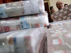 Gaji PNS dari Mana? Kemenkeu: dari Pajak Sampai Utang