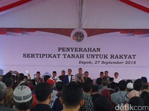 Momen Comeback Jokowi Bagi-bagi Sepeda Momen Comeback Jokowi Bagi-bagi Sepeda