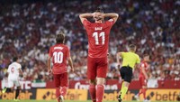 Setelah kekalahan di tangan Sevilla, misi Madrid kembali ke jalur kemenangan akan menemui tantangan besar. Soalnya di akhir pekan ini, Bale cs akan menjamu rival sekotanya Atletico Madrid, yang mulai menemukan konsistensi. (Foto: Aitor Alcalde/Getty Images)