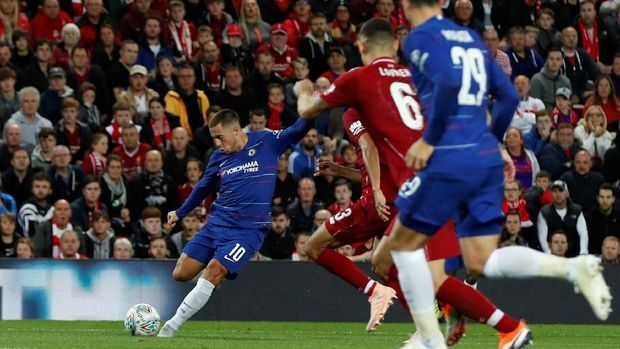 Eden Hazard jadi penentu kemenangan Chelsea atas Liverpool di ajang Piala Liga.