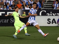 Dominan di babak pertama, Barcelona gagal menambah gol. (Foto: Sergio Perez/REUTERS)