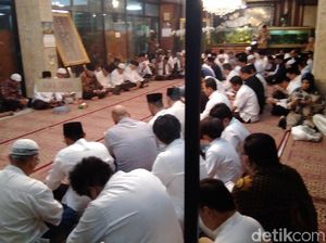 Keluarga Cendana Gelar Yasinan 11 Tahun Wafatnya Soeharto