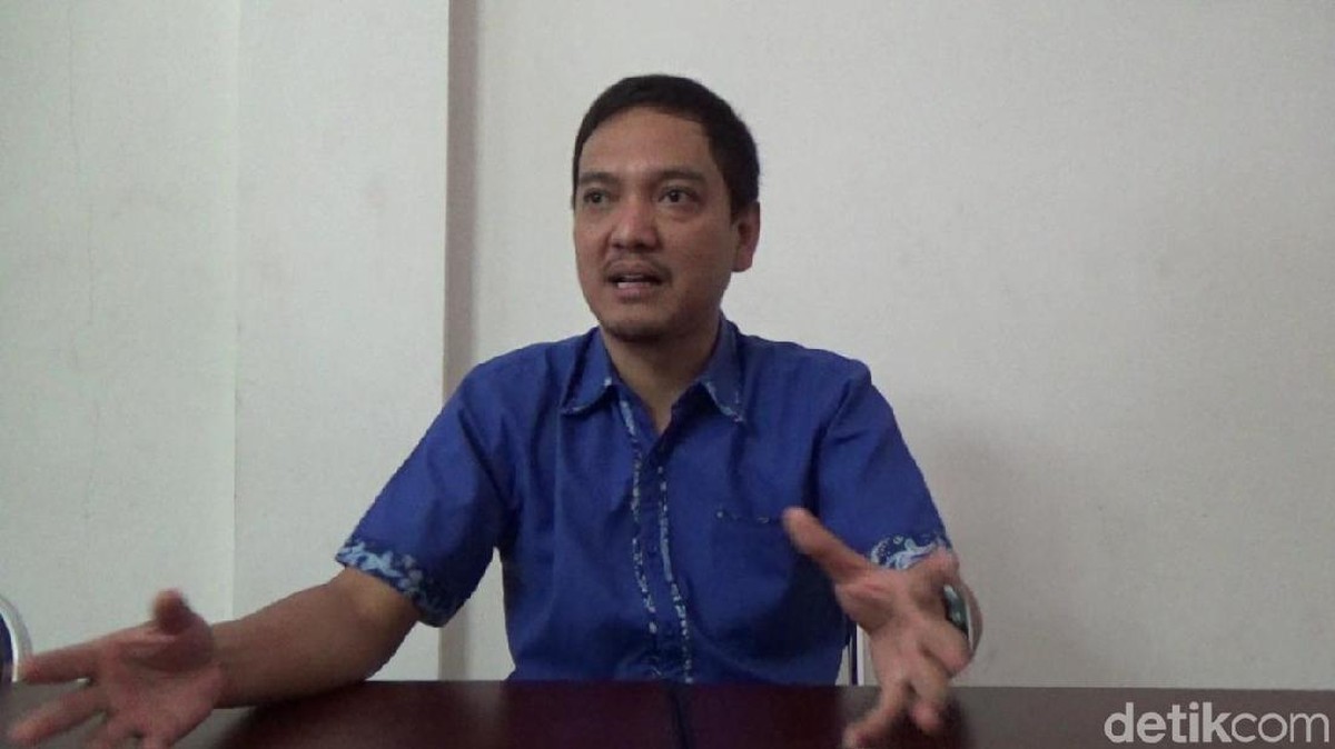 CEO PSIS Semarang, Yoyok Sukawi (Angling Adhitya Purbaya/detikSport)