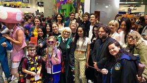 Keseruan Pemain Fantastic Beast 2 Bareng Anak-anak