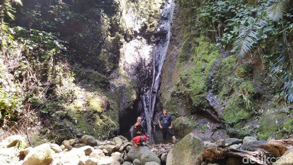 Foto: Curug Panganten yang Eksotis di Ciamis