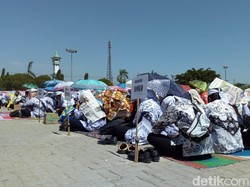 Ribuan Guru Honorer Ponorogo Istigasah Tuntut jadi PNS
