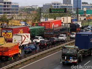 Anies Curiga Truk Cs di Tol Bikin Polusi, Bos Jasa Marga Buka Suara
