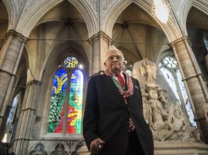 Keren! Jendela Warna-warni David Hockney Hiasi Westminster Abbey