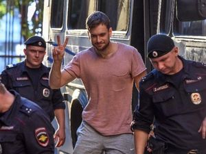 Anggota Pussy Riot Dibui karena Ucapkan Sumpah Serapah