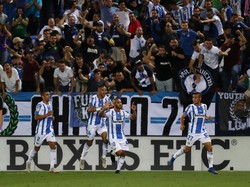 Di luar dugaan, Leganes menyamakan kedudukan di menit ke-52. Umpan panjang tuan rumah menyasar sisi kanan pertahanan Barcelona dan gagal diantisipasi dengan baik. Jonathan Silva yang mendapatkan bola lantas mengirim umpan silang yang dituntaskan Nabil El Zhar. (Foto: Sergio Perez/REUTERS)