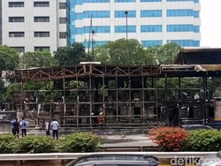 Api Padam, Gerbang Tol Depan BPK yang Terbakar Rusak Parah