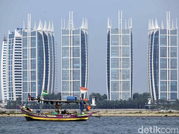 Melihat Aktivitas Nelayan di Sekitar Pulau Reklamasi G