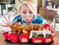 Wouw! Wanita Ini Sanggup Habiskan 4,5 Kg Pasta Sendirian Selama 25 Menit