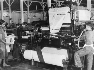 Potret Buruh Pabrik Tempo Dulu