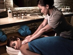 Sensasi Relaksasi dengan Pijat Aromaterapi di Hotel Pullman Central Park