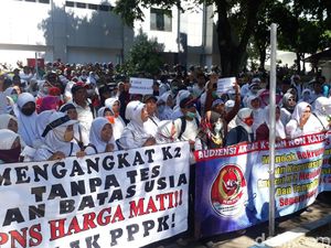 Guru Honorer di Bojonegoro Mengaku Diintimidasi Agar Tak Ikut Demo