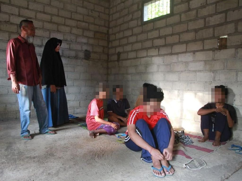 Dari 15 Juta Keluarga di RI, 225 Ribu Punya Kerabat dengan Gangguan Jiwa Dari 15 Juta Keluarga di RI, 225 Ribu Punya Kerabat dengan Gangguan Jiwa