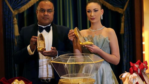 Seperti Ini Bentuk Sepatu Termahal di Dunia Seharga Rp 253 Miliar