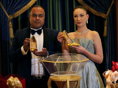 Seperti Ini Bentuk Sepatu Termahal di Dunia Seharga Rp 253 Miliar