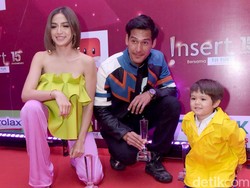 Manisnya! El Barack Kenalkan Richard Kyle Sebagai Ayah di Sekolah