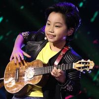 Kenalan dengan Feng E, Bocah yang Jago Banget Main Ukulele