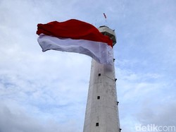 Lubang Peluru Terakhir di Mercusuar Oinake, Skouw
