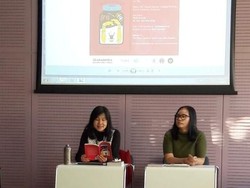 Terjemahan Bahasa Inggris Kumcer Larutan Senja Terbit di London