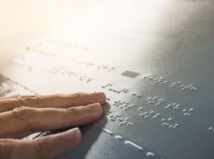 Inspiratif! Olahraga Membuat Wanita Buta dan Tuli Ini Semangat Hidup