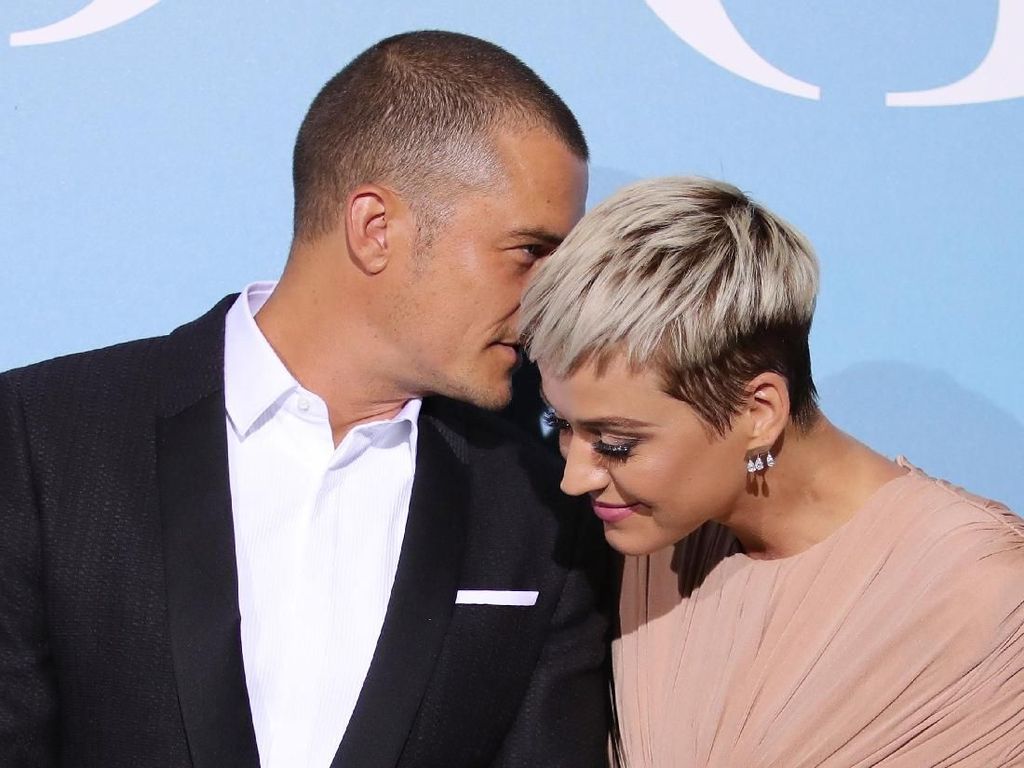 Katy Perry Ungkap Lamaran Mewah Orlando Bloom Katy Perry Ungkap Lamaran Mewah Orlando Bloom