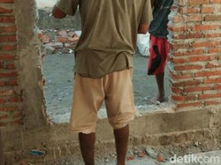 Pagar Tembok yang Blokade Rumah Khotijah Akhirnya Dibuka