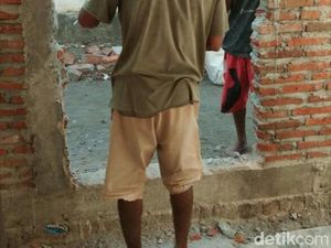 Pagar Tembok yang Blokade Rumah Khotijah Akhirnya Dibuka Pagar Tembok yang Blokade Rumah Khotijah Akhirnya Dibuka