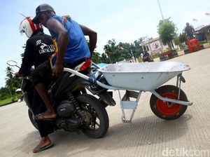 Mereka yang Melancong di Hari Pasar Perbatasan RI-Papua Nugini Mereka yang Melancong di Hari Pasar Perbatasan RI-Papua Nugini
