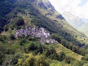 Desa Terpencil Ini Disulap Menjadi Hotel