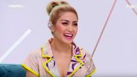 Foto: Gaya Jedar Jadi Juri Tamu Asias Next Top Model, Bikin Pangling!