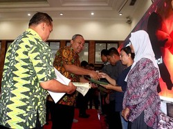 10 KK Korban Kebakaran di Surabaya Terima Bantuan Pemkot