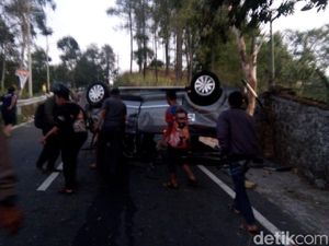 Mobil Rem Blong Tabrak 4 Motor, 3 Bikers Tewas