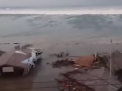 Gempa dan Tsunami di Sulteng, Prabowo-Sandi Sampaikan Belasungkawa