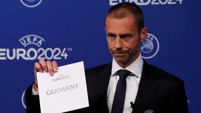 Jerman tuan rumah Piala Eropa 2024 Soccer Football - Euro 2024 Host Announcement - Nyon, Switzerland - September 27, 2018 UEFA President Aleksander Ceferin unveils the host nation for Euro 2024 during the announcement REUTERS/Denis Balibouse