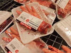 Hii..! Para Pembunuh Ini Sajikan Daging Korbannya ke Orang Sebagai Makanan Hii..! Para Pembunuh Ini Sajikan Daging Korbannya ke Orang Sebagai Makanan