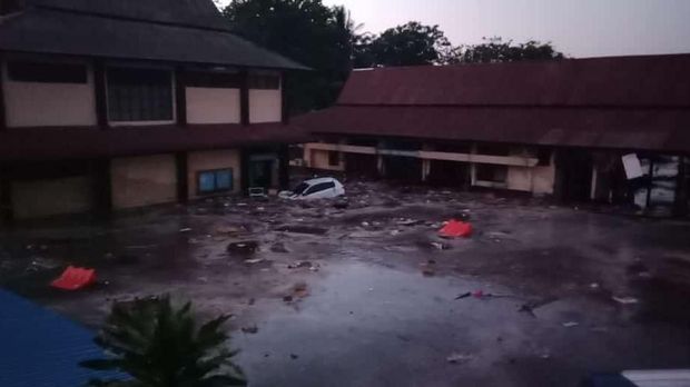 Tsunami di Palu, Kantor Ditlantas Polda Sulteng Rusak Berat