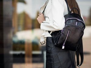 Intip Karakter Wanita Sesuai Pilihan Tasnya