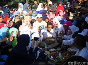 Sandiaga Minta Emak-emak Datangi TPS Coblos Prabowo-Sandi