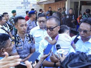 Bayi Korban Gempa Palu yang Digendong Mensos Akhirnya Bertemu Ortu