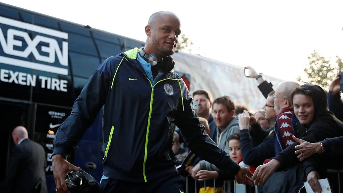 Vincent Kompany segera mendapat kontrak baru dari Manchester City? (Matthew Childs/Reuters)