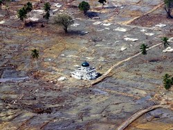 Netizen Kenang 17 Tahun Tsunami Aceh