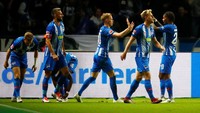 Gol Duda memastikan Hertha meraih angka penuh, sekaligus kemenangan pertama atas Bayern sejak 2009. (Foto: Hannibal Hanschke/Reuters)