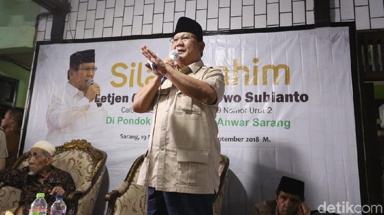 Di Hadapan Mbah Moen, Prabowo: Mungkin Ini Nyapres yang Terakhir Di Hadapan Mbah Moen, Prabowo: Mungkin Ini Nyapres yang Terakhir