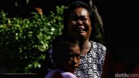 Tangis Pilu Warga Korban Gempa-Tsunami di Palu