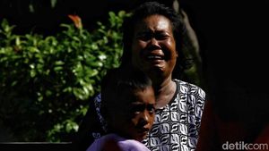 Tangis Pilu Warga Korban Gempa-Tsunami di Palu