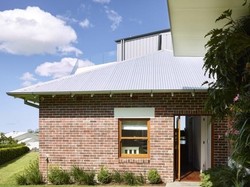 Bangun Rumah di Lahan Miring Disebut Bawa Energi Buruk, Apa Solusinya?